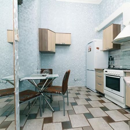 Stylish Two-Level Flat 2 Min From Khreschatyk Kiev Esterno foto