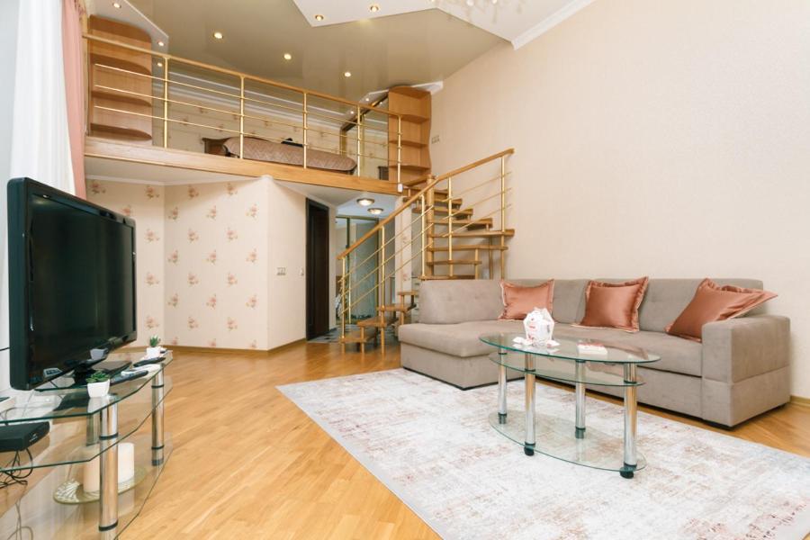 Stylish Two-Level Flat 2 Min From Khreschatyk Kiev Esterno foto