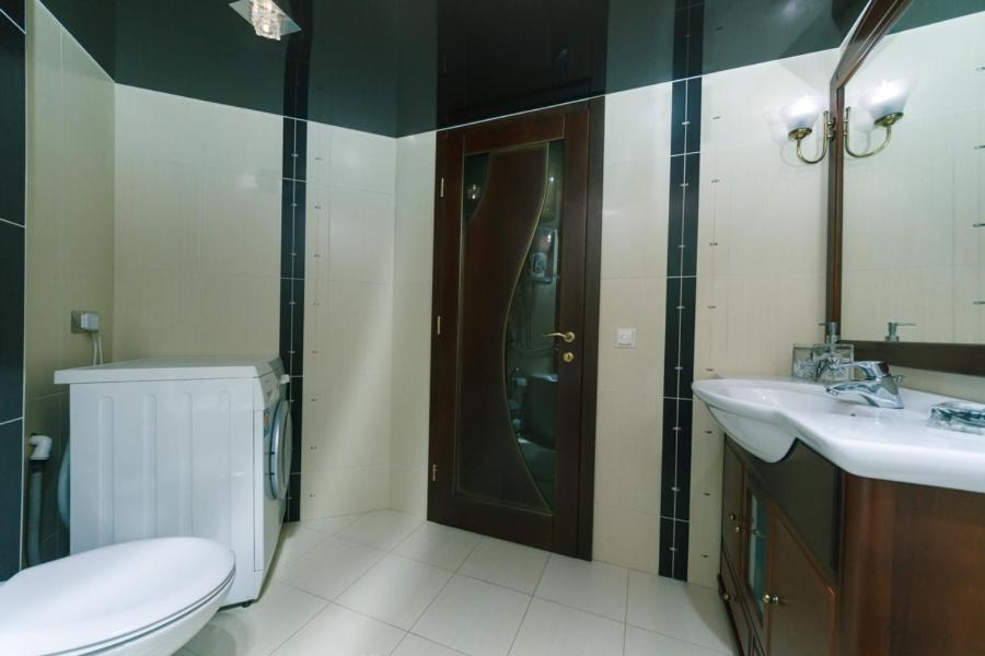 Stylish Two-Level Flat 2 Min From Khreschatyk Kiev Esterno foto