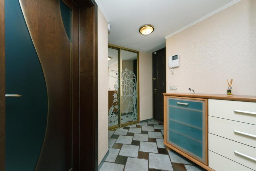 Stylish Two-Level Flat 2 Min From Khreschatyk Kiev Esterno foto