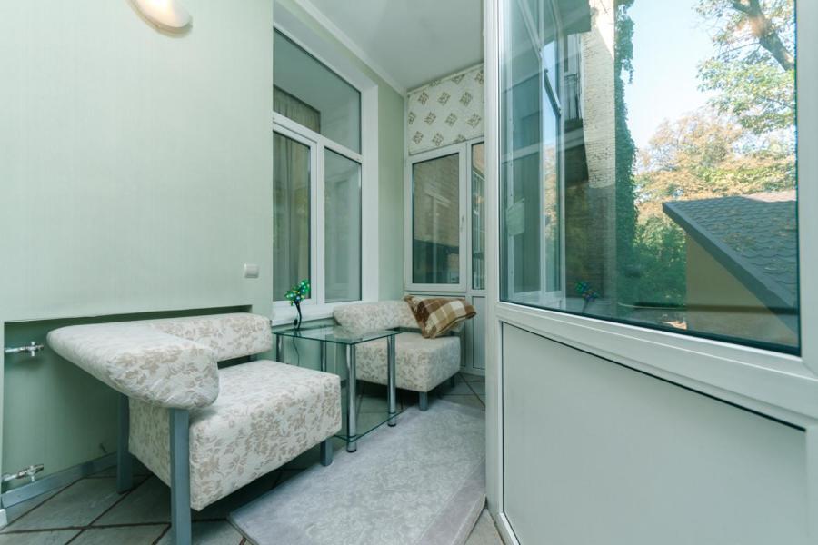Stylish Two-Level Flat 2 Min From Khreschatyk Kiev Esterno foto